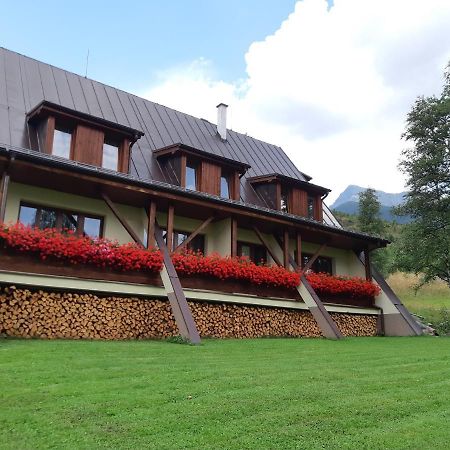 Apartamento Tri Studnicky Štrbské Pleso Exterior foto